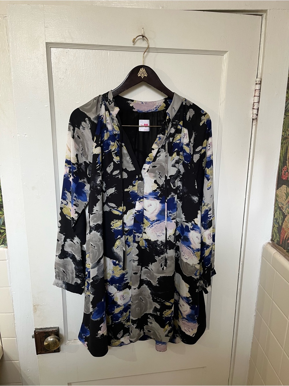 BuddyLove Abstract Floral V-Neck Shift Mini Dress Medium EUC